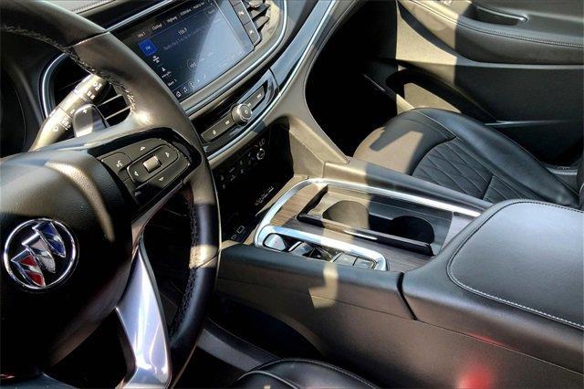 2024 Buick Enclave Vehicle Photo in TOPEKA, KS 66609-0000