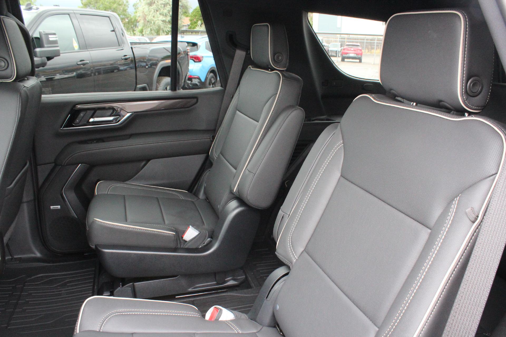2025 GMC Yukon Vehicle Photo in AURORA, CO 80012-4011