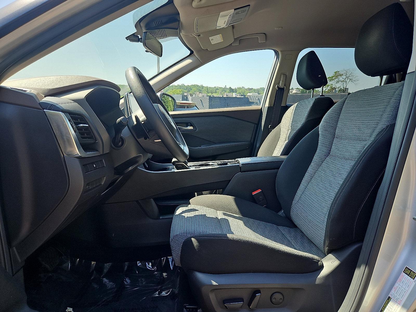 2023 Nissan Rogue Vehicle Photo in Jenkintown, PA 19046