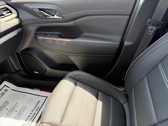 2023 GMC Acadia Vehicle Photo in COLUMBIA, MO 65203-3903