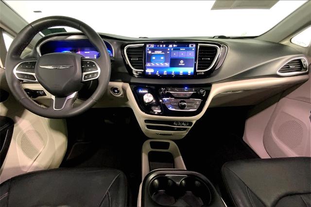 2022 Chrysler Pacifica Vehicle Photo in Lees Summit, MO 64086