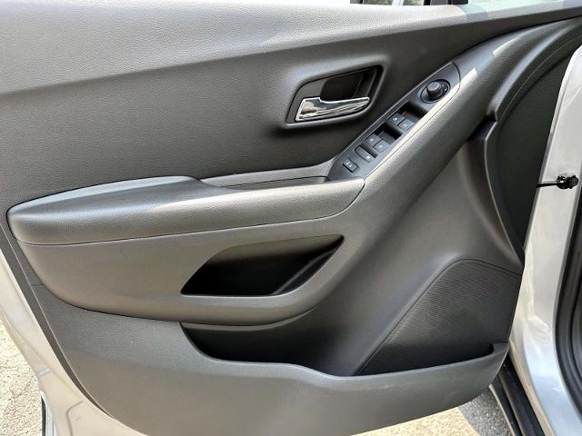 2022 Chevrolet Trax Vehicle Photo in Roslyn, NY 11576