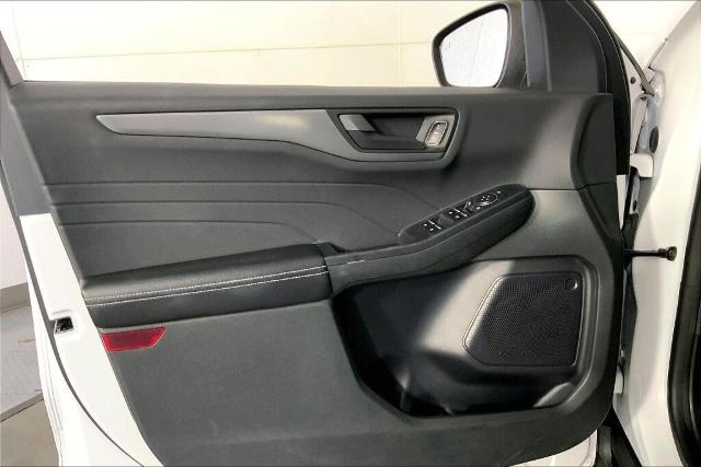 2023 Ford Escape Vehicle Photo in Kansas City, MO 64114