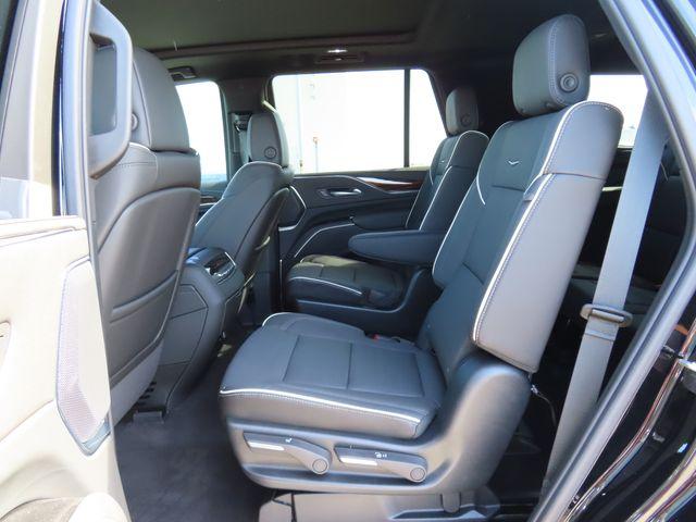 2024 Cadillac Escalade Vehicle Photo in DELRAY BEACH, FL 33483-3294