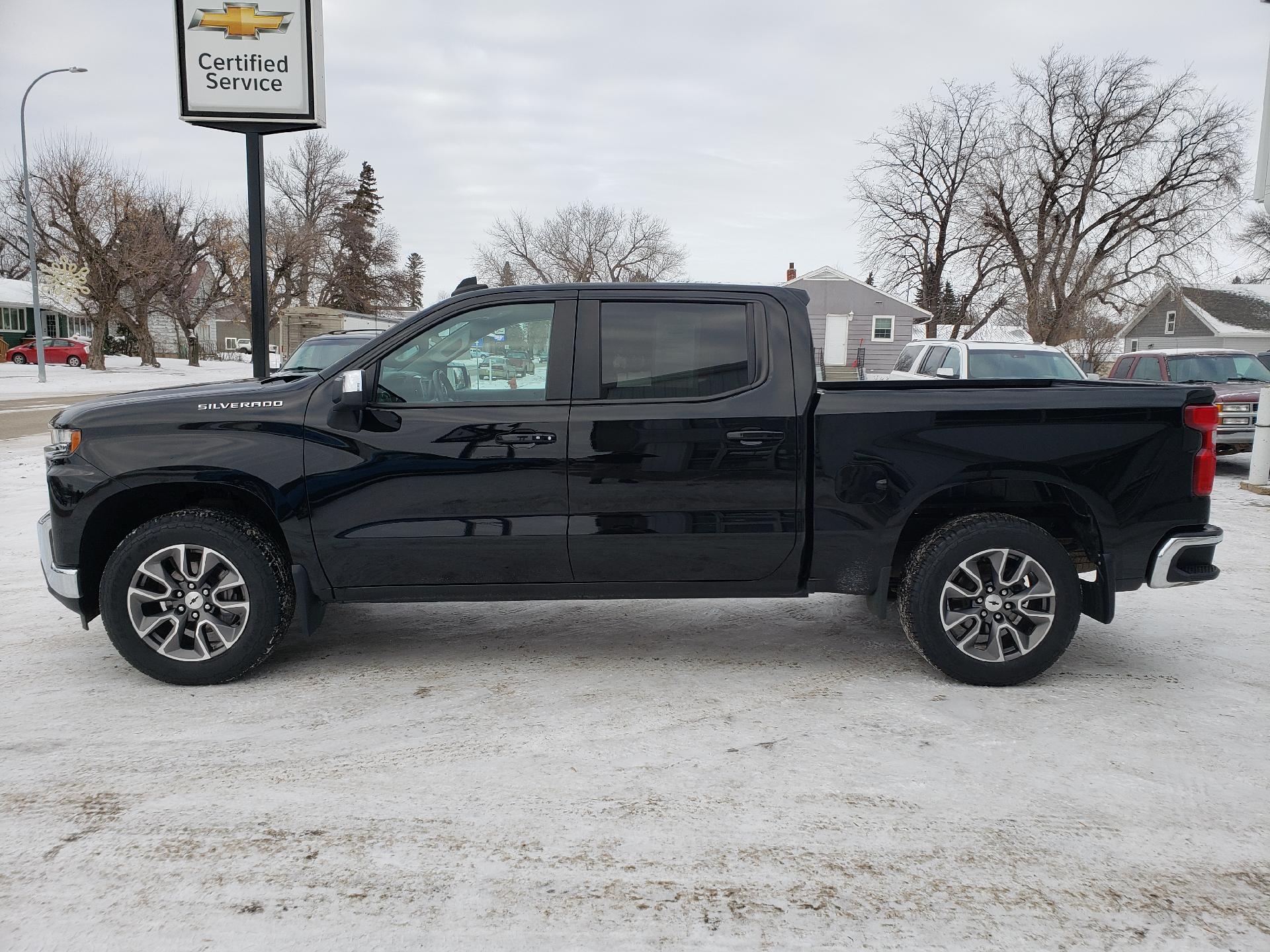 Used 2020 Chevrolet Silverado 1500 LT with VIN 3GCPYDEK5LG258779 for sale in Cavalier, ND