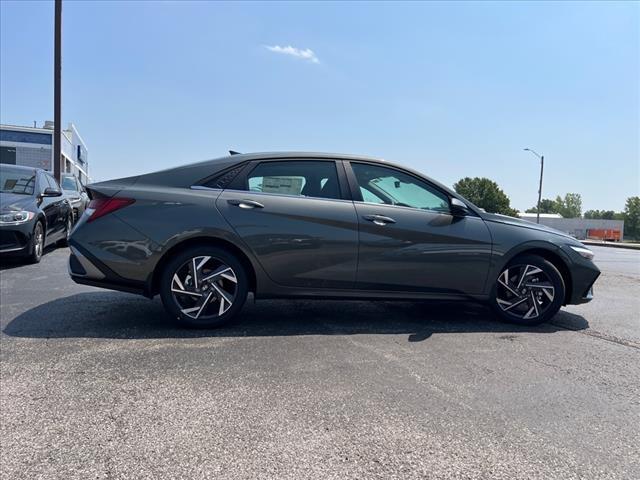 2024 Hyundai ELANTRA Vehicle Photo in Shiloh, IL 62269