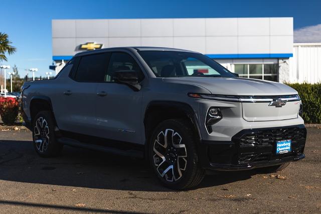 2025 Chevrolet Silverado EV Vehicle Photo in NEWBERG, OR 97132-1927