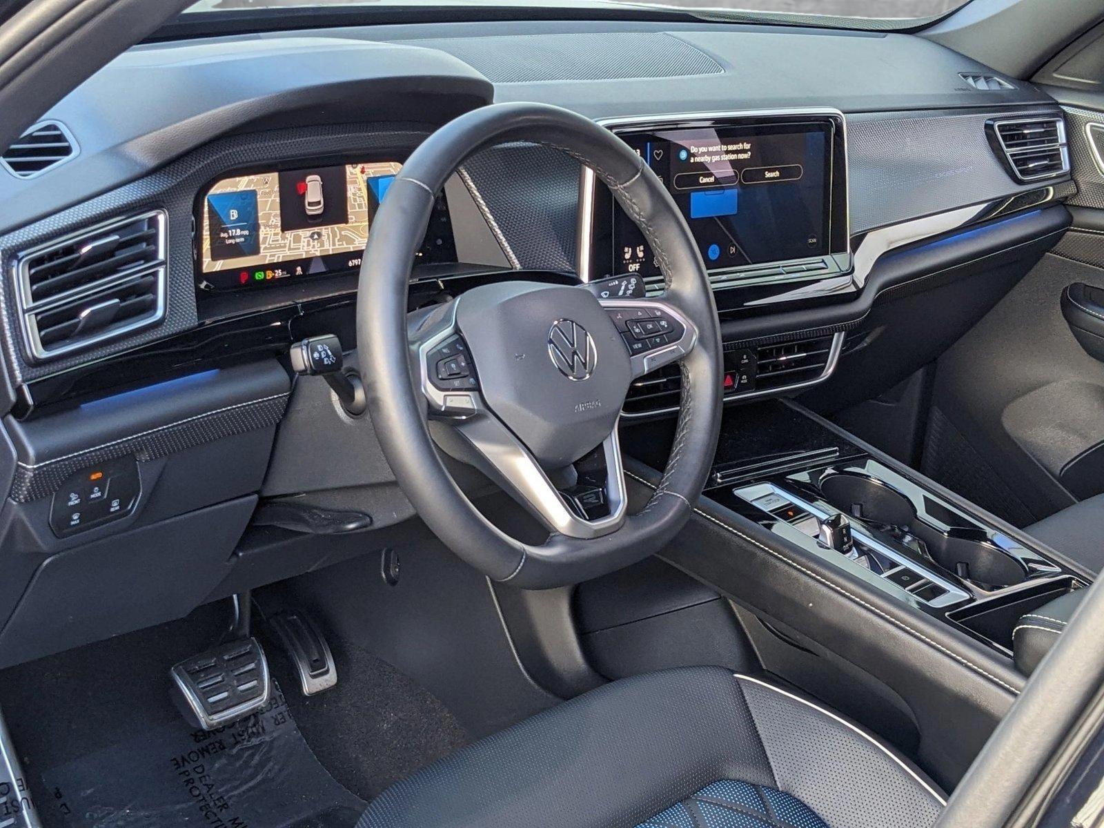 2024 Volkswagen Atlas Cross Sport Vehicle Photo in Tampa, FL 33614