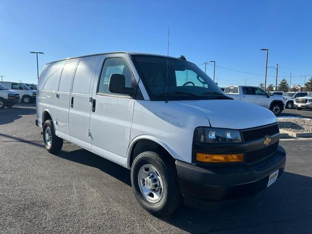 2024 Chevrolet Express Cargo 2500 Vehicle Photo in COLUMBIA, MO 65203-3903