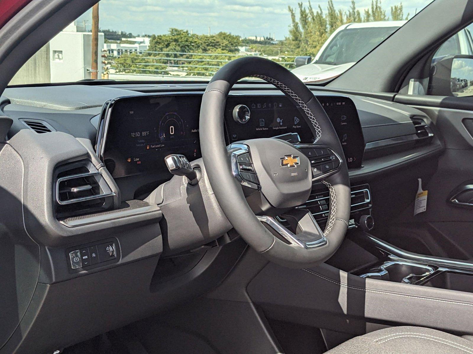 2025 Chevrolet Traverse Vehicle Photo in MIAMI, FL 33172-3015