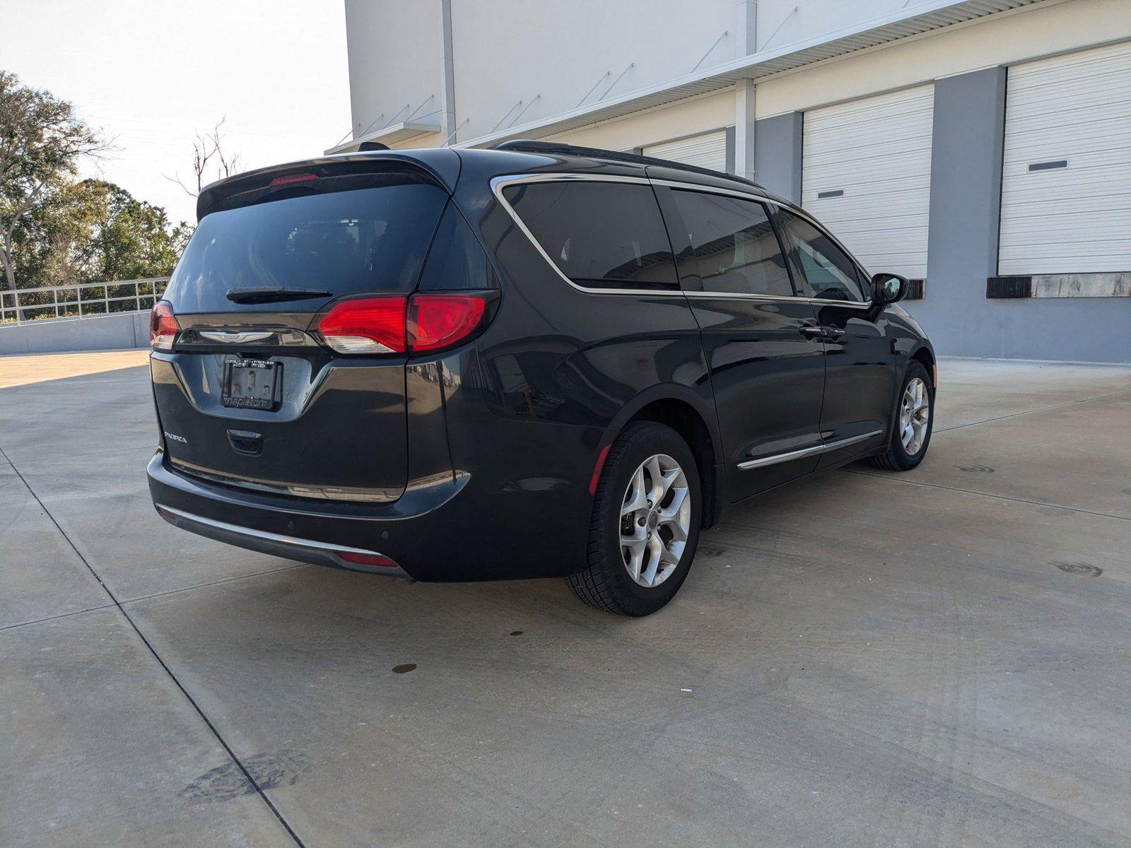 2017 Chrysler Pacifica Vehicle Photo in Winter Park, FL 32792