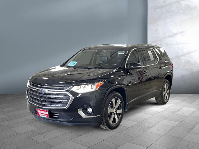 Used 2018 Chevrolet Traverse 3LT with VIN 1GNEVHKW3JJ262458 for sale in Iowa City, IA