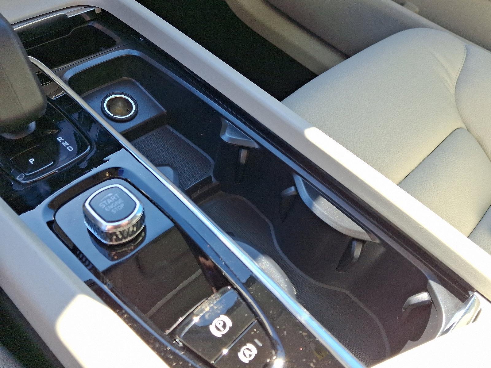 2025 Volvo XC60 Vehicle Photo in Trevose, PA 19053