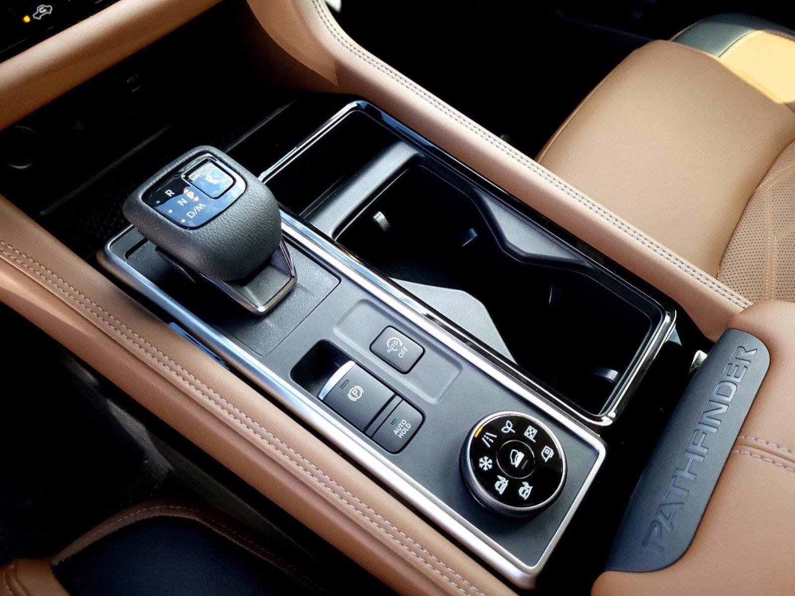 2025 Nissan Pathfinder Vehicle Photo in Albuquerque, NM 87110