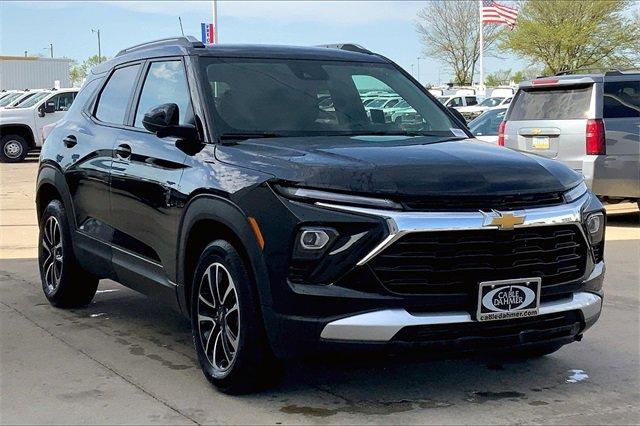 2024 Chevrolet Trailblazer Vehicle Photo in TOPEKA, KS 66609-0000