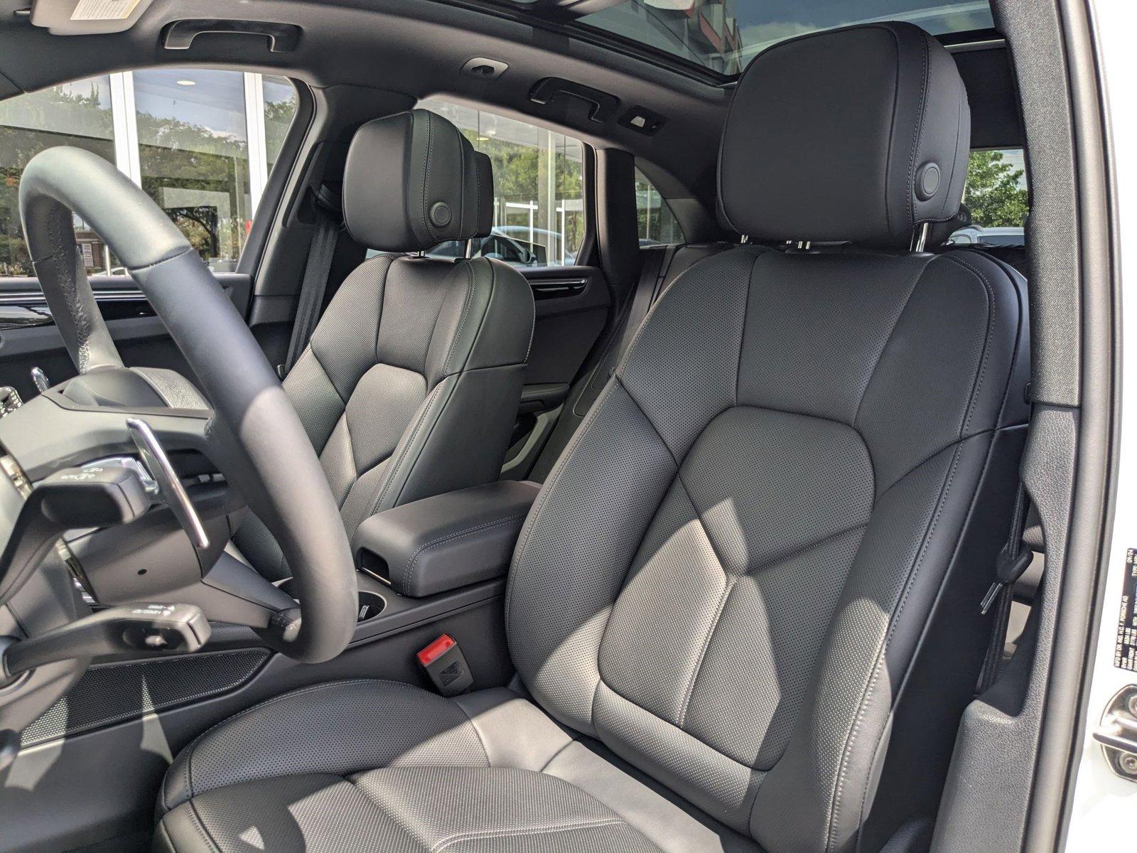 2025 Porsche Macan Vehicle Photo in Maitland, FL 32751