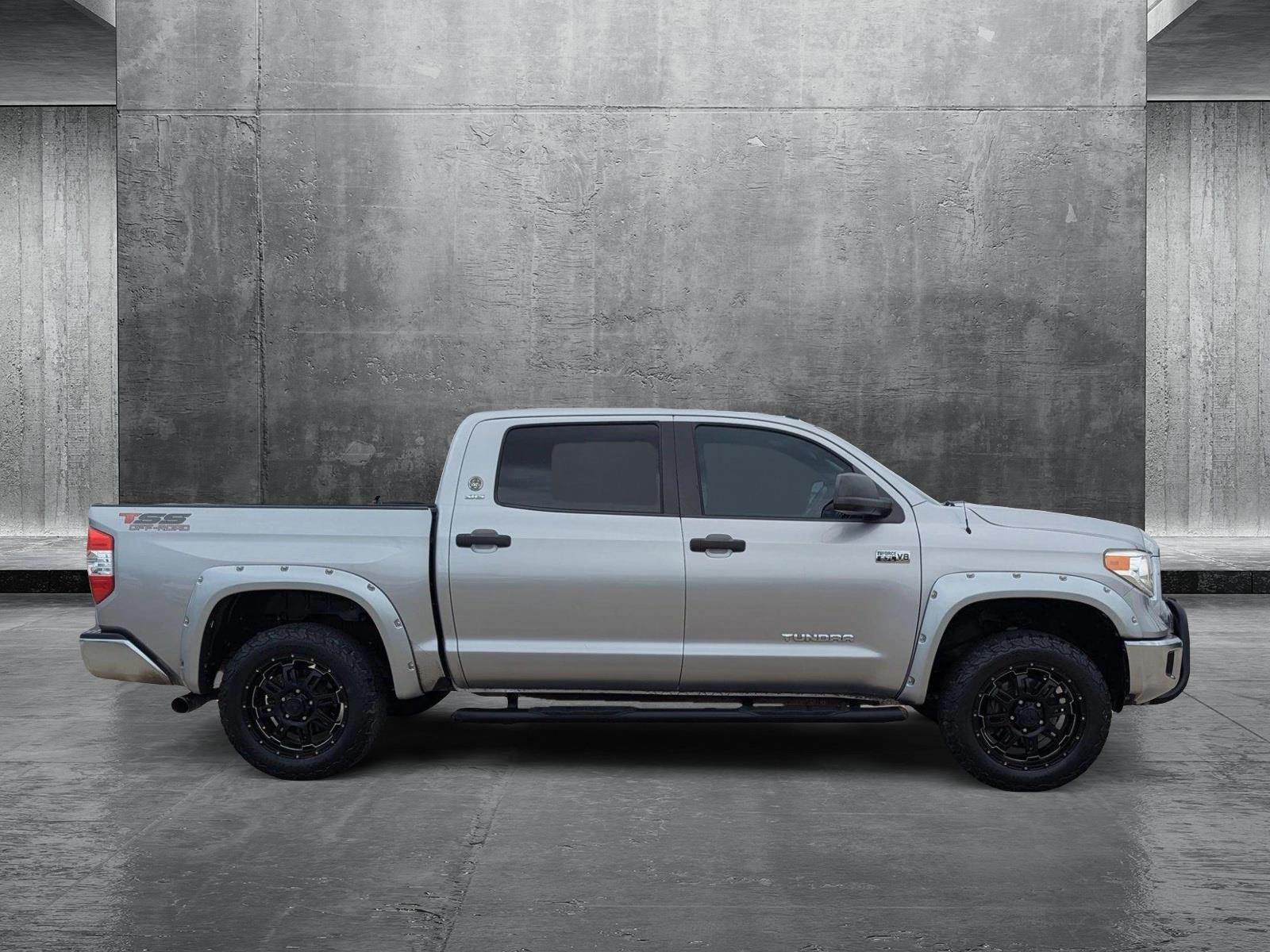 2015 Toyota Tundra 4WD Truck Vehicle Photo in CORPUS CHRISTI, TX 78412-4902