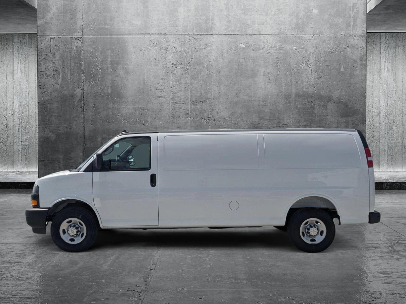 2025 Chevrolet Express Cargo 2500 Vehicle Photo in MIAMI, FL 33172-3015