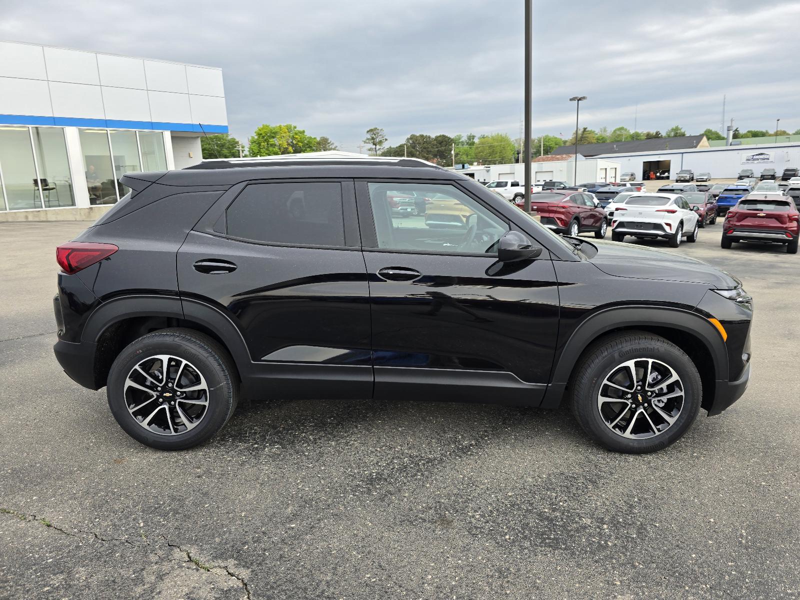 2025 Chevrolet Trailblazer Vehicle Photo in Rolla, MO 65401