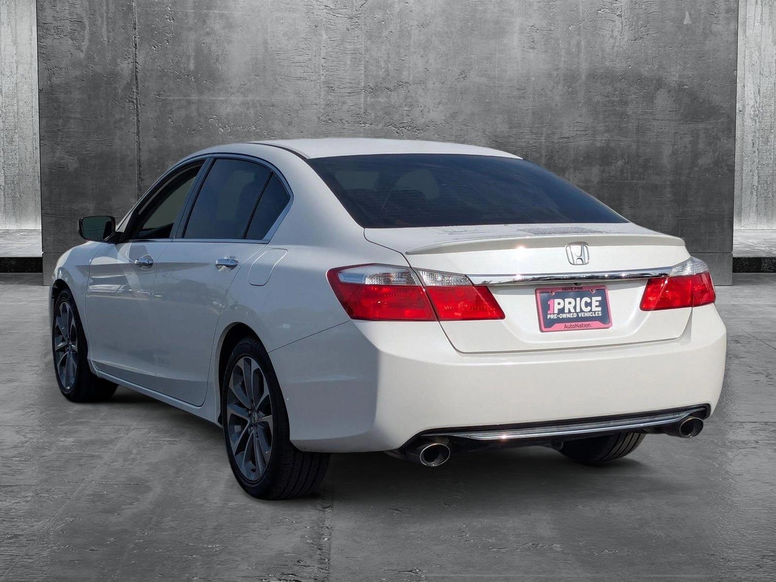 2015 Honda Accord Sedan Vehicle Photo in VALENCIA, CA 91355-1705