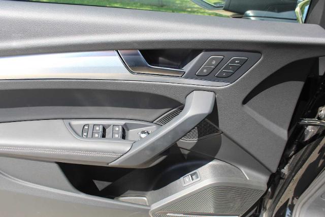 2024 Audi Q5 Vehicle Photo in HOUSTON, TX 77090