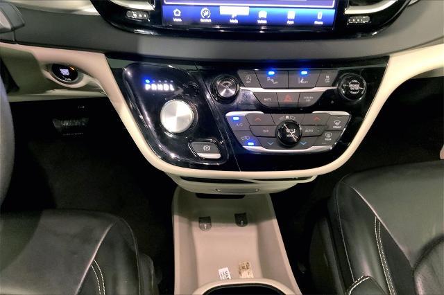 2023 Chrysler Pacifica Vehicle Photo in Lees Summit, MO 64086