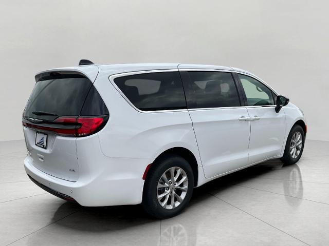 2025 Chrysler Pacifica Vehicle Photo in Kaukauna, WI 54130
