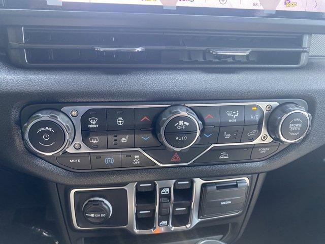 2025 Jeep Wrangler 4xe Vehicle Photo in Doylsetown, PA 18901