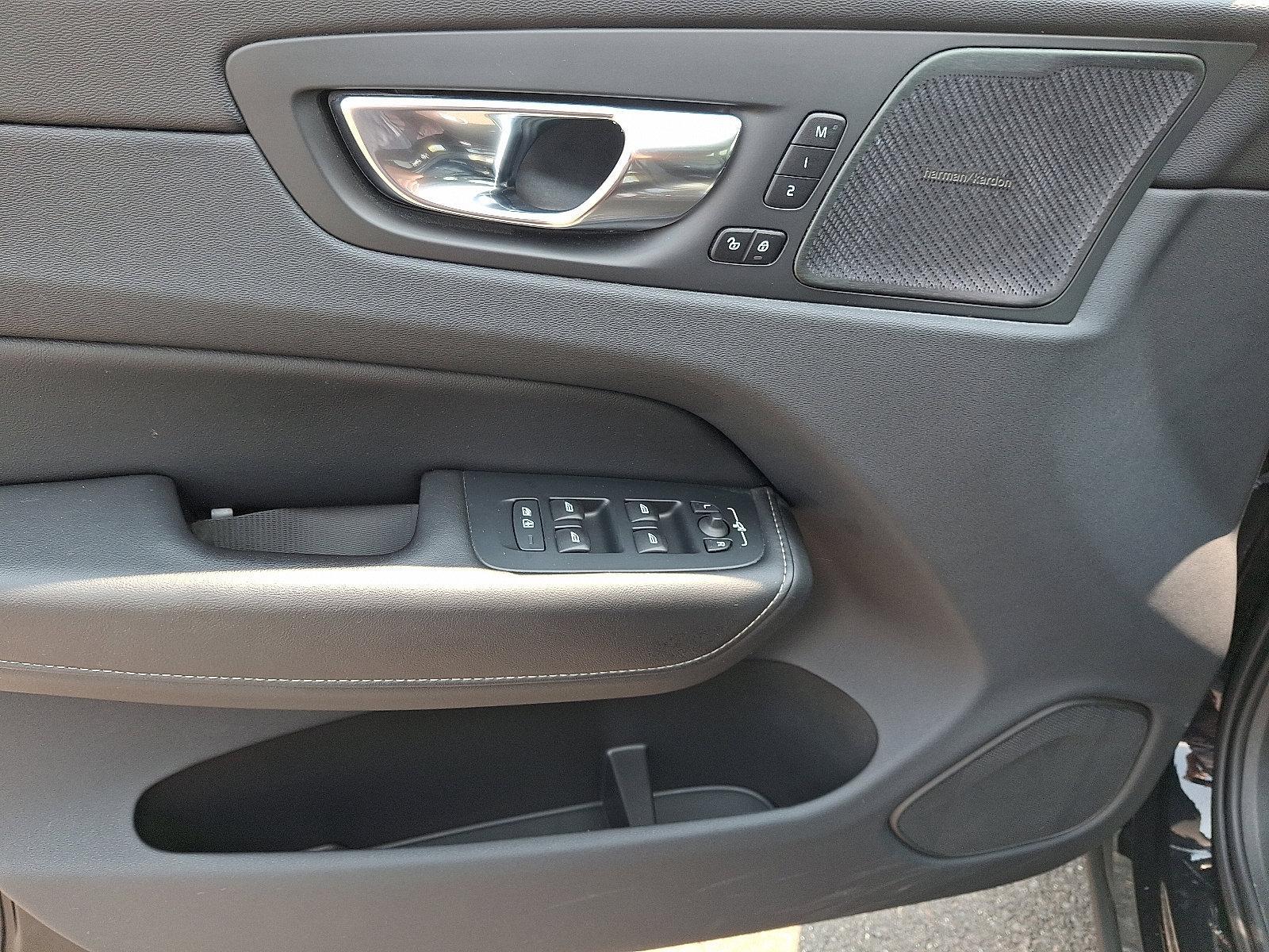 2022 Volvo XC60 Vehicle Photo in Trevose, PA 19053