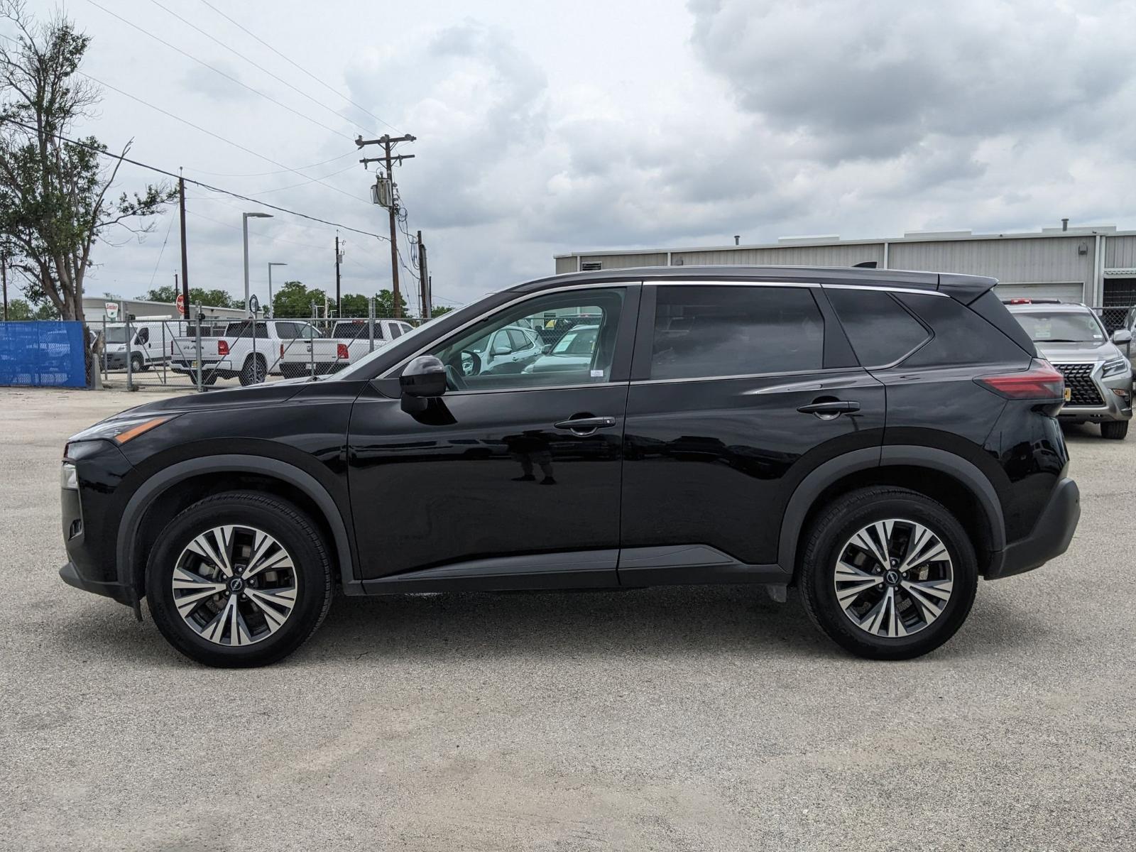 2023 Nissan Rogue Vehicle Photo in Seguin, TX 78155
