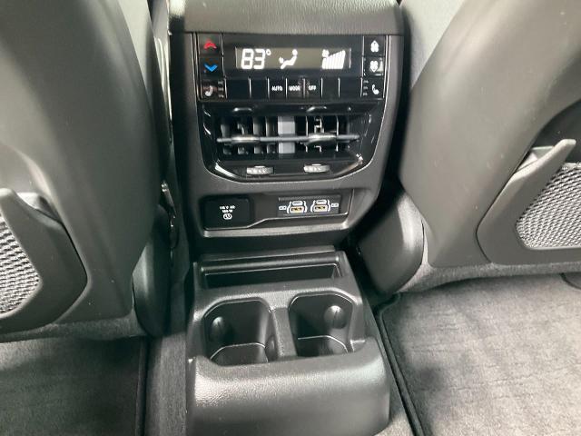 2022 Jeep Grand Cherokee L Vehicle Photo in Kaukauna, WI 54130