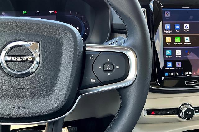 2023 Volvo XC40 Vehicle Photo in Grapevine, TX 76051