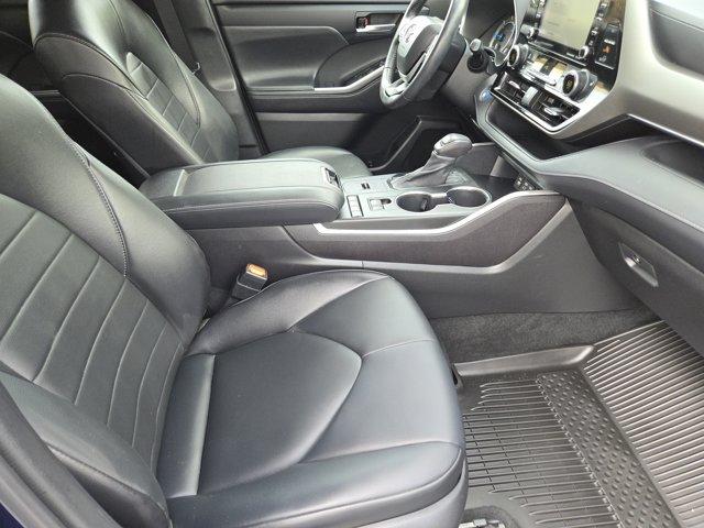 2022 Toyota Highlander Vehicle Photo in Decatur, TX 76234