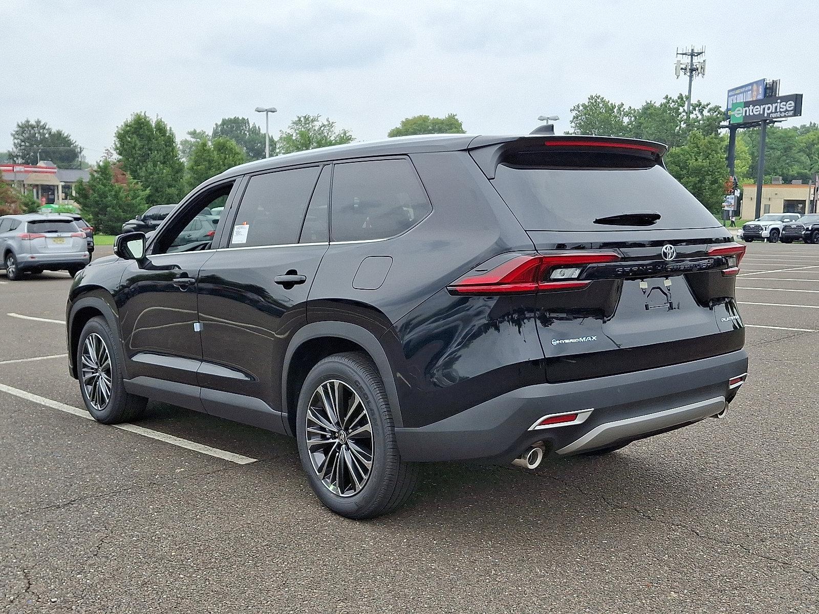 2025 Toyota Grand Highlander Vehicle Photo in Trevose, PA 19053