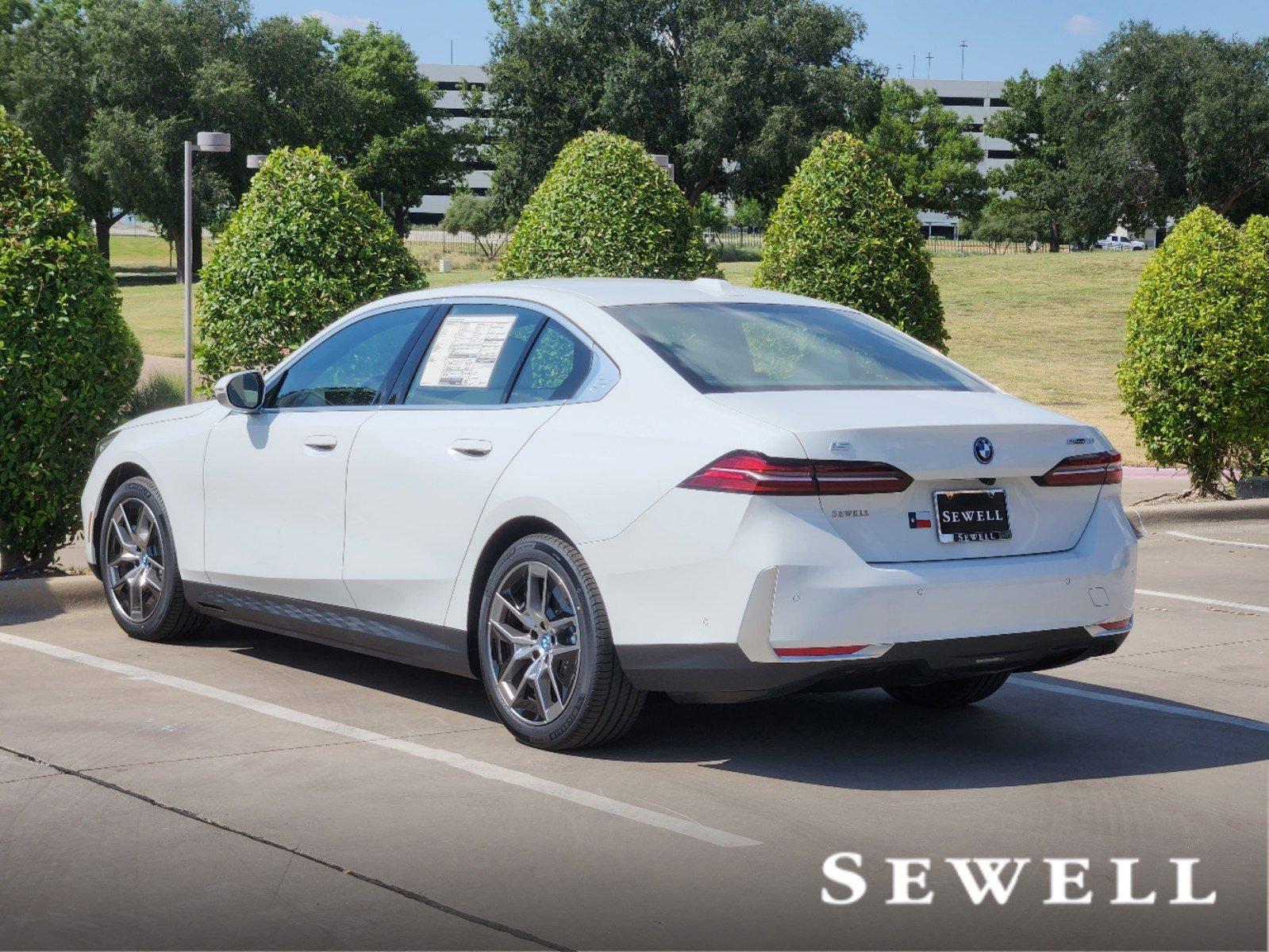 2024 BMW i5 Vehicle Photo in PLANO, TX 75024