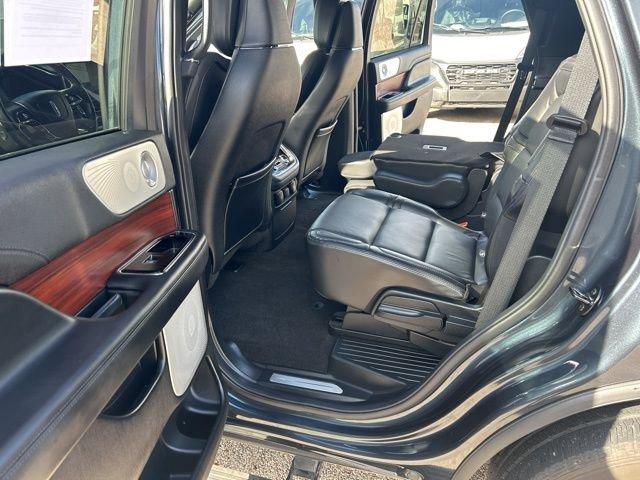 2021 Lincoln Navigator Vehicle Photo in MEDINA, OH 44256-9631