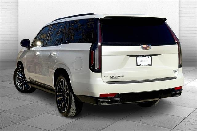 2023 Cadillac Escalade Vehicle Photo in KANSAS CITY, MO 64114-4545