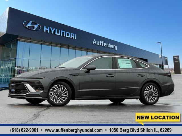 2025 Hyundai SONATA Hybrid Vehicle Photo in Shiloh, IL 62269