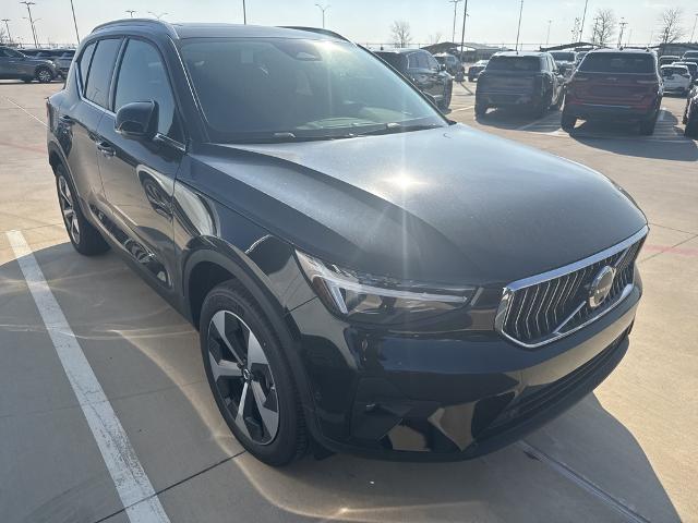 2025 Volvo XC40 Vehicle Photo in Grapevine, TX 76051