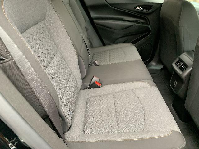 2022 Chevrolet Equinox Vehicle Photo in MOON TOWNSHIP, PA 15108-2571