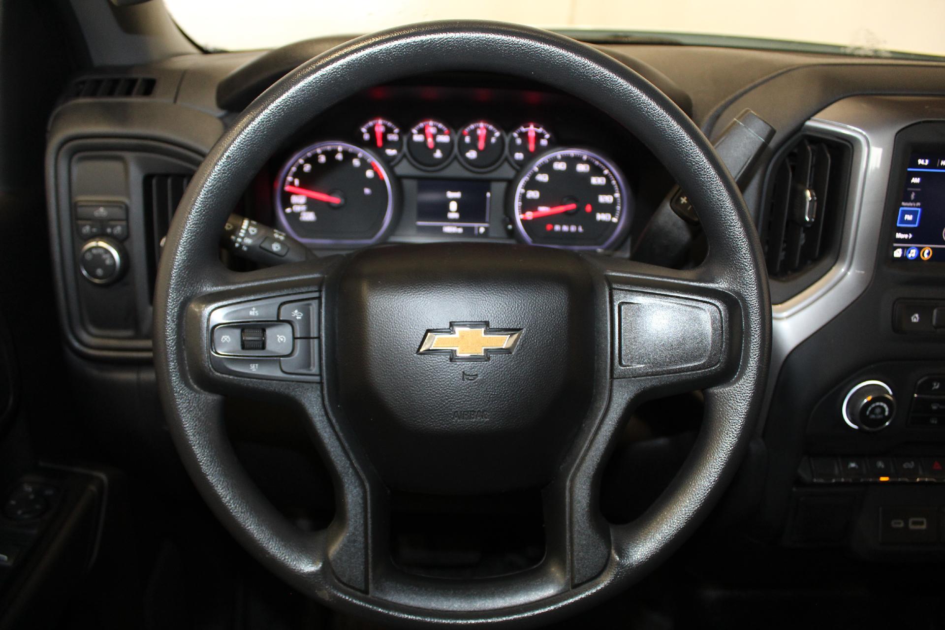 2023 Chevrolet Silverado 1500 Vehicle Photo in NORTHAMPTON, MA 01060-1120