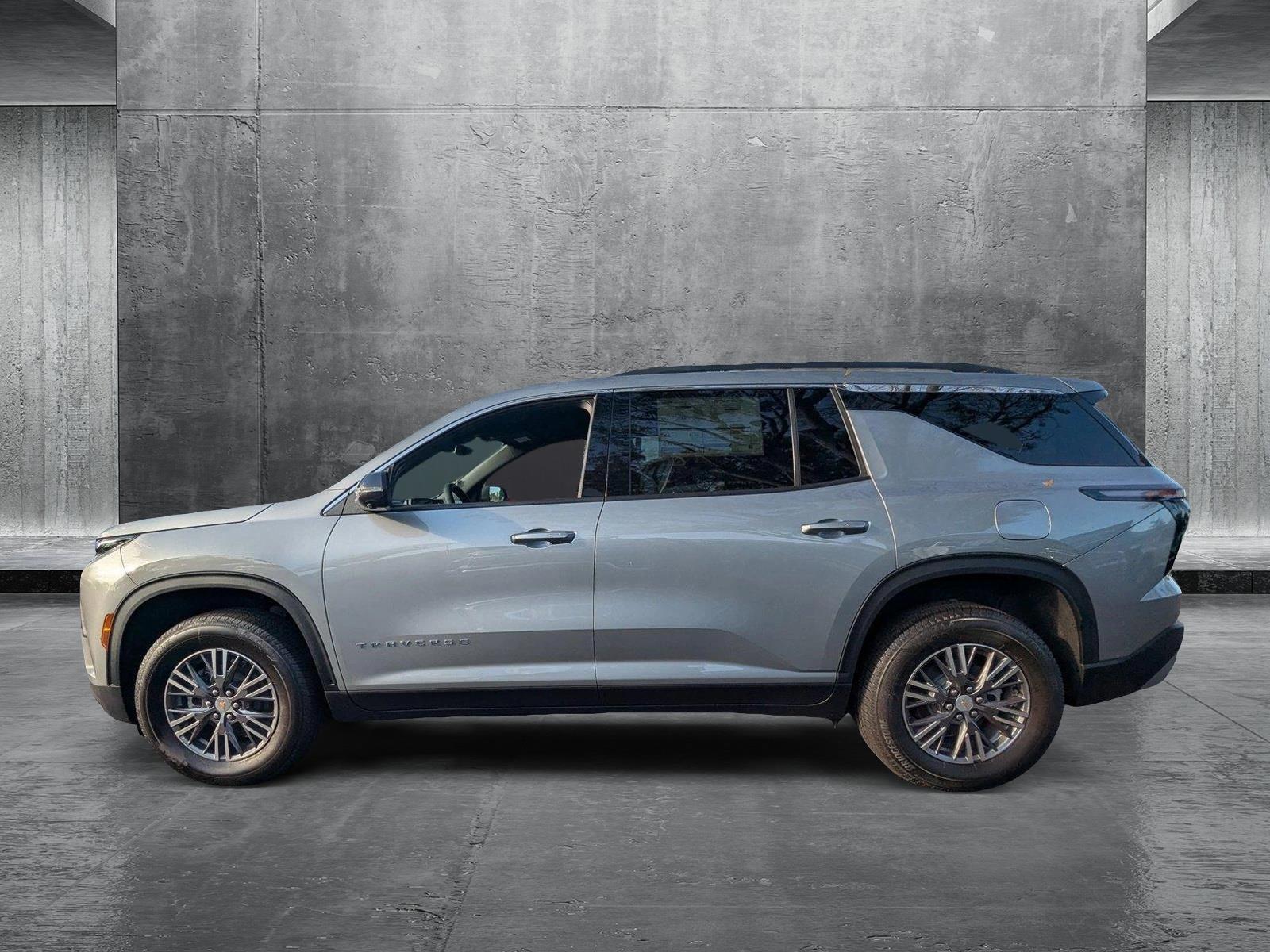 2025 Chevrolet Traverse Vehicle Photo in GREENACRES, FL 33463-3207
