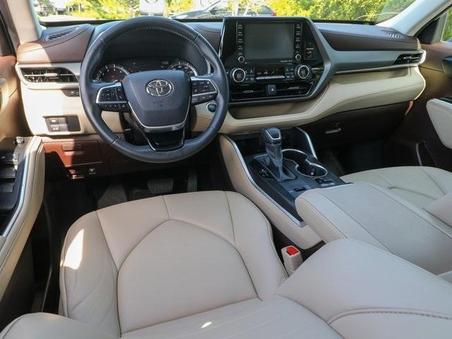 2021 Toyota Highlander Vehicle Photo in HOMOSASSA, FL 34448-1461