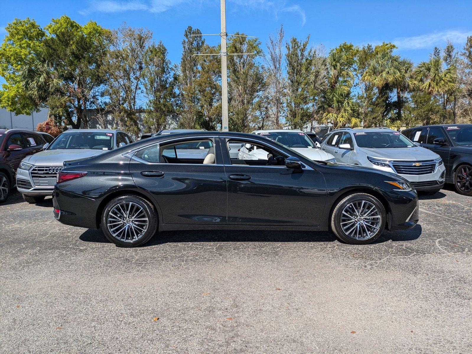2024 Lexus ES 250 Vehicle Photo in Tampa, FL 33614