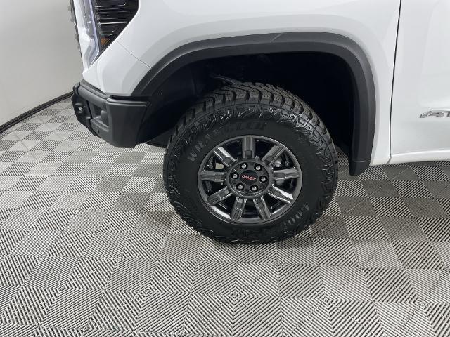 2025 GMC Sierra 1500 Vehicle Photo in GILBERT, AZ 85297-0402