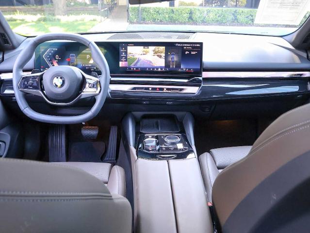 2024 BMW 540i xDrive Vehicle Photo in Dallas, TX 75209