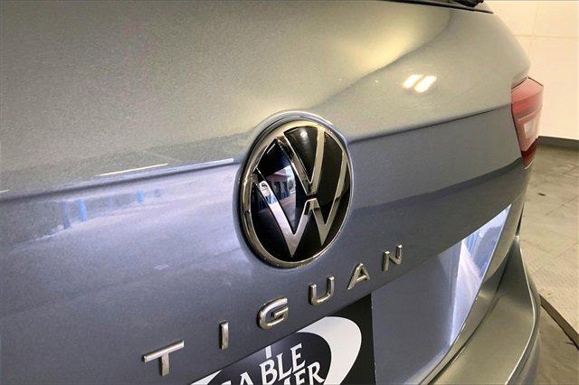 2024 Volkswagen Tiguan Vehicle Photo in KANSAS CITY, MO 64114-4502