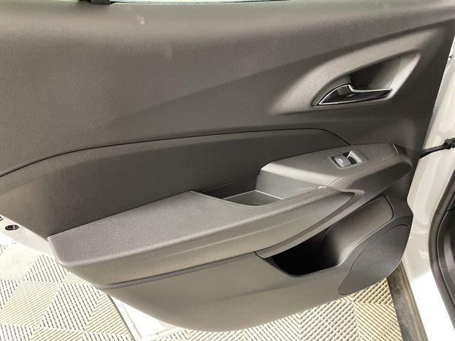 2025 Chevrolet Trax Vehicle Photo in PHOENIX, AZ 85014-3381