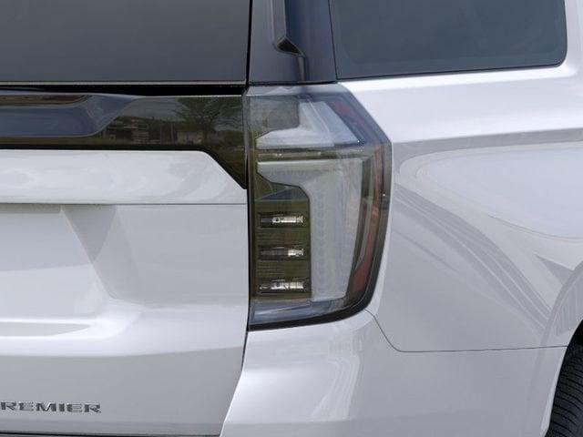 2025 Chevrolet Suburban Vehicle Photo in BROCKTON, MA 02301-7113