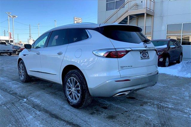2022 Buick Enclave Vehicle Photo in TOPEKA, KS 66609-0000